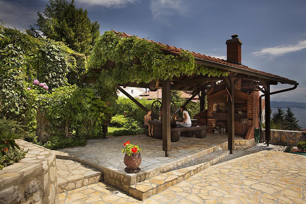 Apartments Petricic With Swimming Pool Ičići Dış mekan fotoğraf